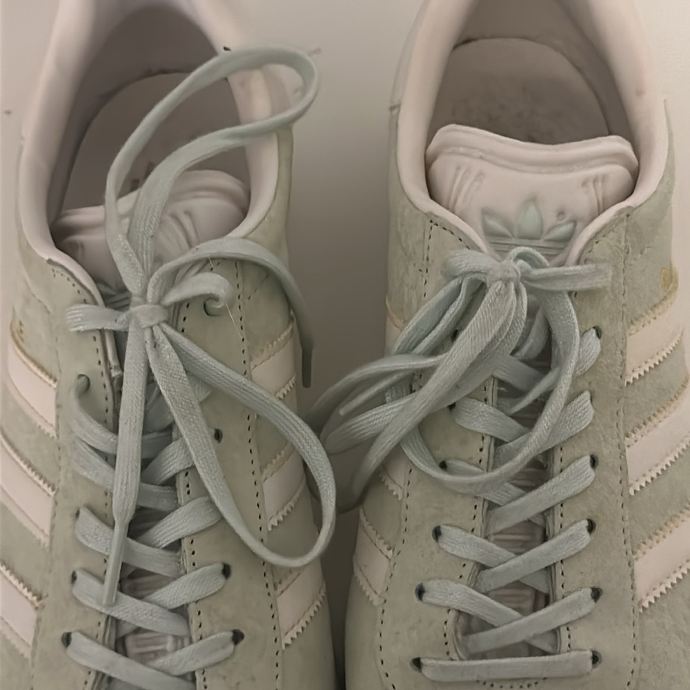 Adidas Gazelle Shoes - Picture 6 of 7